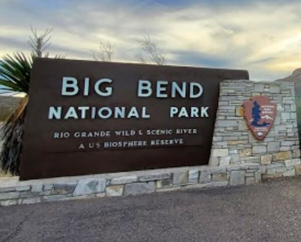 A sign for the big bend national park.